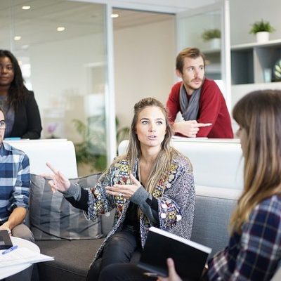 Salas de reuniones: cómo elegirlas para optimizar resultados