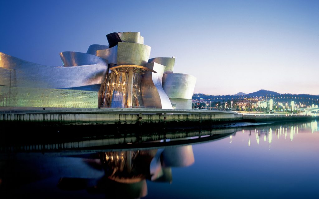 Guggenheim Museum in Bilbao Transfer Hotel Gran Bilbao